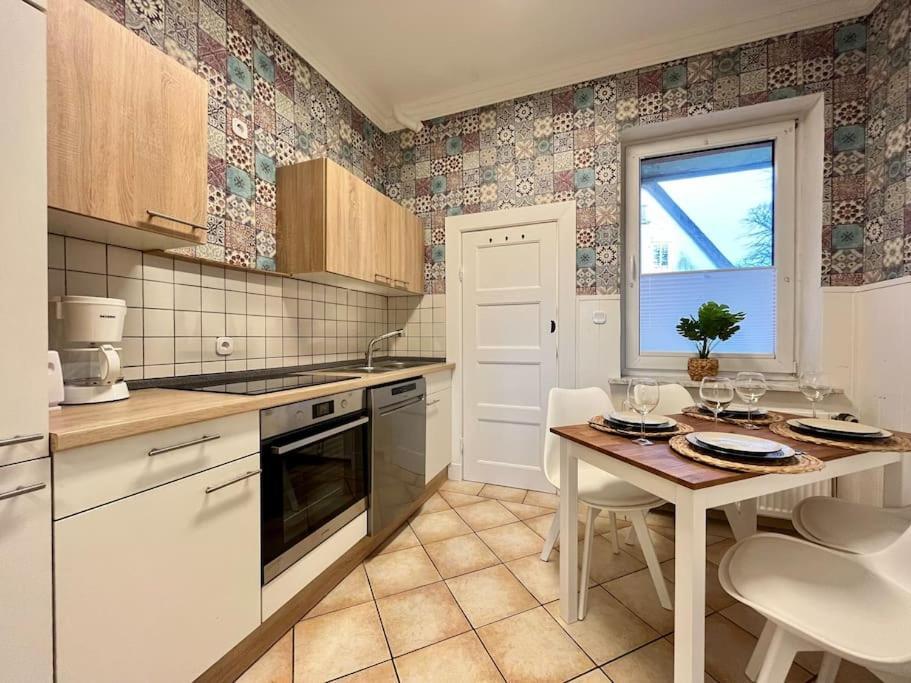 Apartment Perlmutt Mit Balkon 후줌 외부 사진